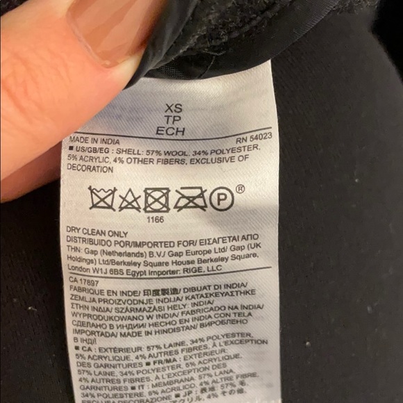 Wool Cape Jacket with Leather Details - Picture 9 of 9